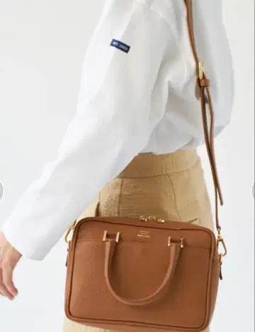 마뉴엘 밀라노 별주 가죽 백 MIDI