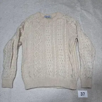 37 새상품급 투모로우랜드 스웨터 니트 S 화이트 크림색