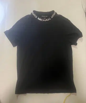 [ 인기 모델 ] 마이클 코어스 블랙 T셔츠 S