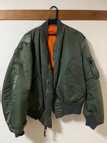 ALPHA INDUSTRIES MA-1 플라이트 자켓 올리브 그린