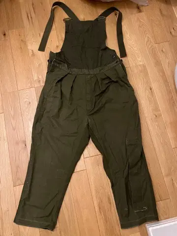 NEAT 오버롤 M 사이즈 올리브