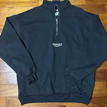 블랙 하프 지퍼 스웨터