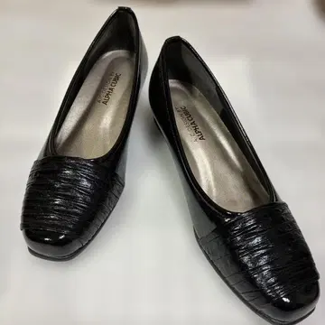 ALPHA CUBIC 블랙 웨지힐 펌프스