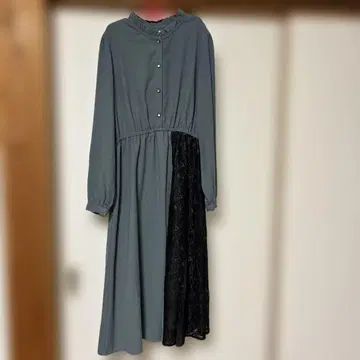 그레이와 블랙 레이스 원피스