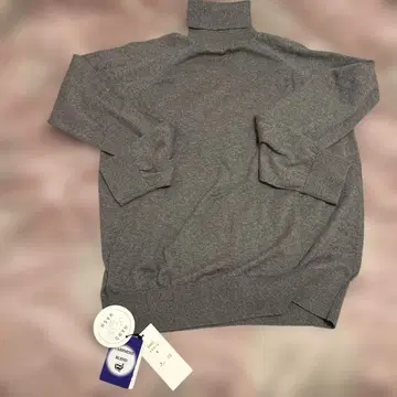 캐시미어 블렌드 그레이 터틀넥 스웨터