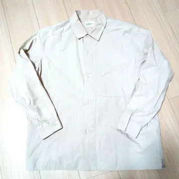 STILL BY HAND 베이지 긴팔 셔츠 L815번