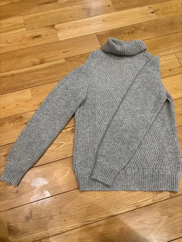 아바하우스 그레이 터틀넥 스웨터