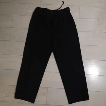 유니클로 블랙 슬랙스 S 사이즈