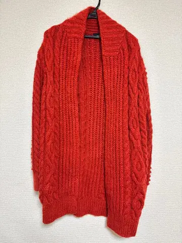 투모로우랜드 맥피 니트