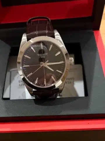 TISSOT 쿼츠 손목시계