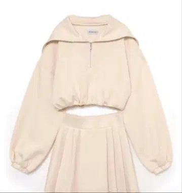 bubbles 크롭 맨투맨 셋업