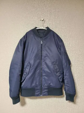 유니클로 MA-1 블루종 S 사이즈