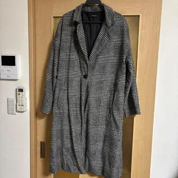 그레이 계열 체크 무늬 롱 코트 사이즈 LL(3L~4L 정도의 크기)