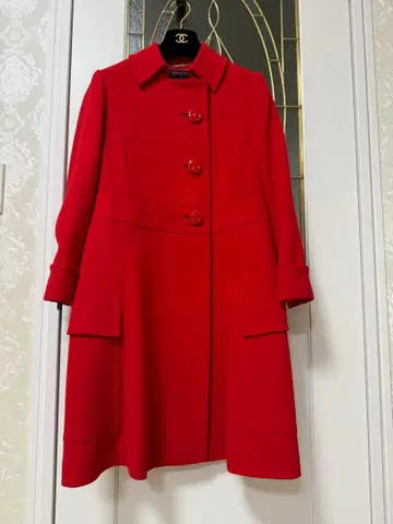 크리스마스에 멋진 ESCADA 레드 롱 코트 사이즈 36 에스카다