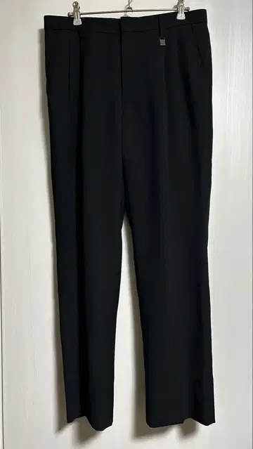 [ BLACK&WHITE ] 슬랙스