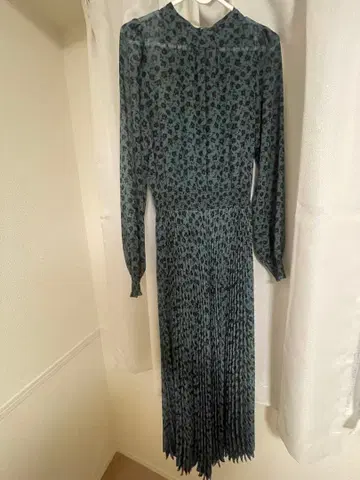 스픽 앤 스팬 꽃무늬 원피스