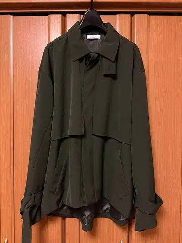 INTER FACTORY 아우터 (카키)