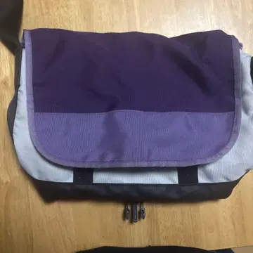 [심플 새상품급] 보라색과 그레이 색상의 숄더백