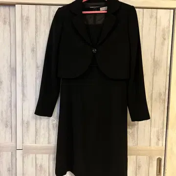 블랙 원피스 슈트 (자켓 포함)