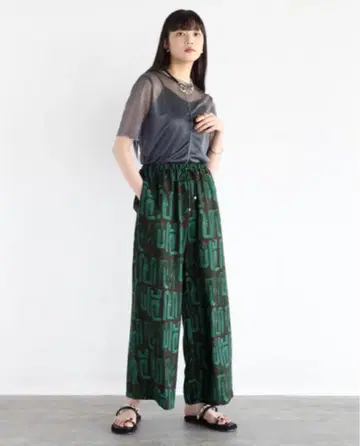 새상품 RADIATE 라디에이트 와이드 팬츠 그린과 브라운 패턴