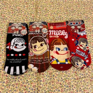 페코 & 포코 캐릭터 삭스 22-24cm 4족 세트
