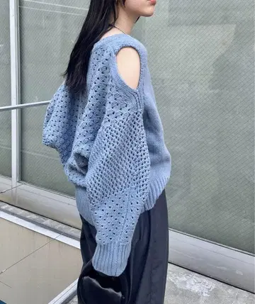 숄더 슬릿 니트