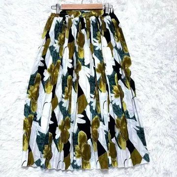 [리비앤로즈] 새상품급 꽃무늬 롱 플리츠 스커트 F 하늘하늘 고급스러운