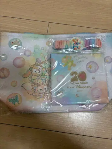 더피 프렌즈 컬러풀 해피니스 런치 케이스