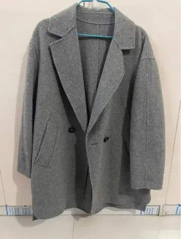 심플한 그레이 체스터 코트 M 사이즈