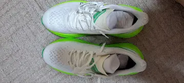 HOKA MACH 6
