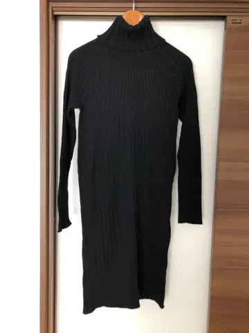 이네드 INED 니트 타이트 원피스 사이즈 9 울 100% 블랙