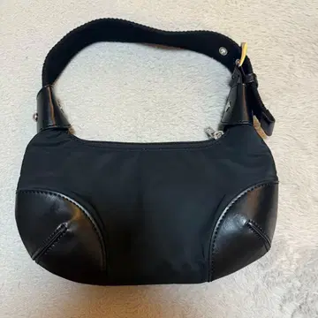 Brandy Melville 블랙 핸드백