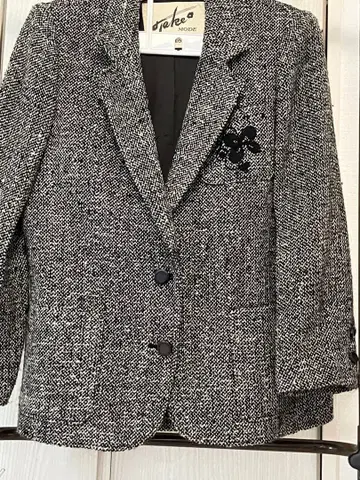 TAKEO NISHIDA의 트위드 수트.