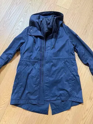 타트라스 네이비 후드 부착 자켓