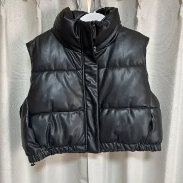 ZARA 다운 베스트 숏 기장