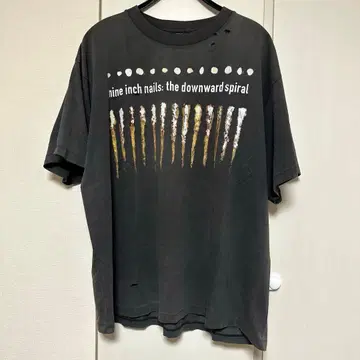 나인 인치 네일스 다운워드 스파이럴 셔츠