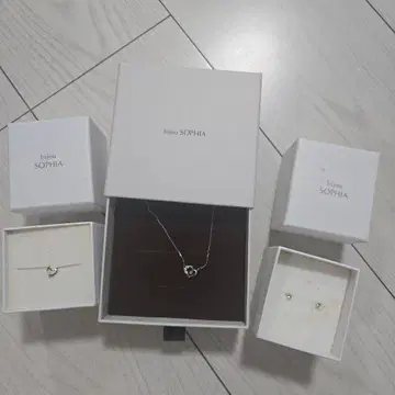 bijou SOPHIA 목걸이 귀걸이