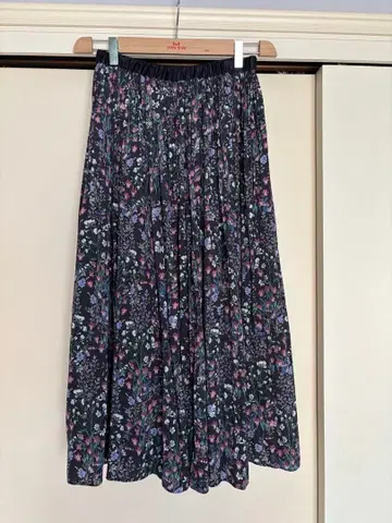 꽃무늬 플레어 롱 스커트