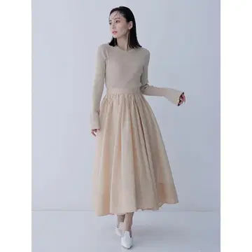 시어 볼륨 스커트 ( IVORY )