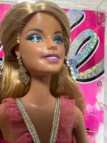 바비 글리터 네일 인형 본체