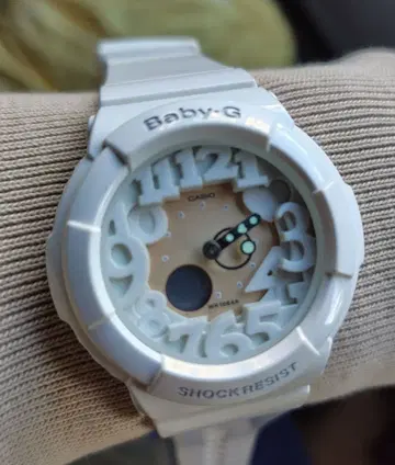 Baby-G 화이트 아날로그 손목시계