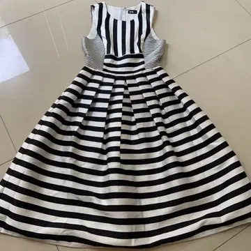 NY 셀렉샵 구매 미사용 새상품 원피스