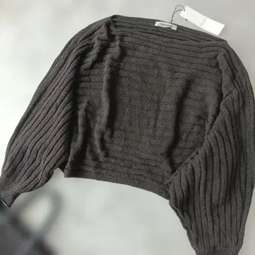 미사용 새상품 코코딜 돌먼 숏 리브 니트 스트레치 루즈핏 블랙