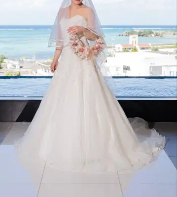 웨딩 드레스 새상품급 드레스에브리