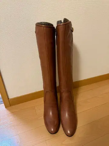 브라운 가죽 롱 부츠 버클 포함