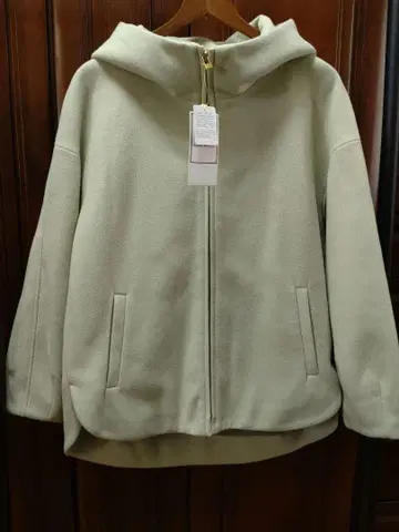 후드 부착 오버 사이즈 자켓 옅은 그린