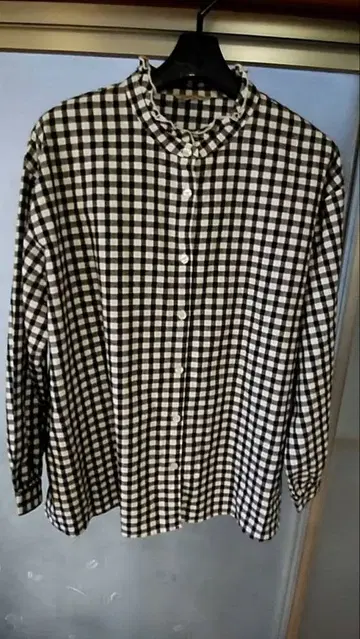 블랙 화이트 체크 무늬 긴팔 셔츠