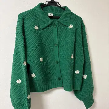 그린 니트 가디건 꽃 모티브 자수