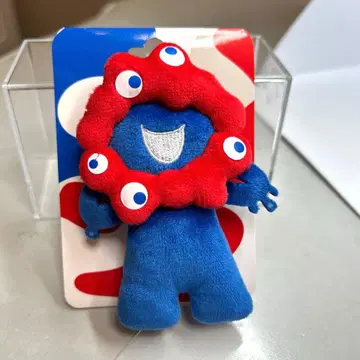 EXPO2025 미야쿠미야쿠  배지 귀여운 얼굴의 아이를 골랐습니다