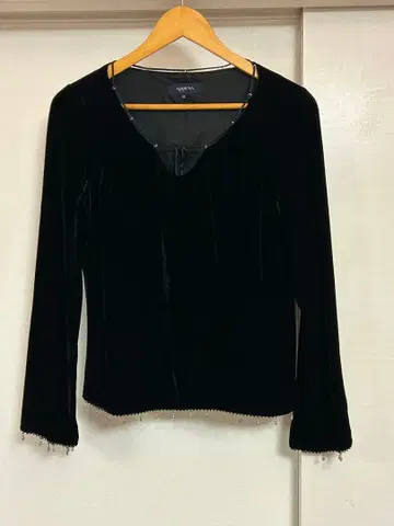 APPENA 블랙 벨벳 상의 40